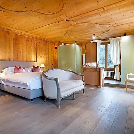 Chateau Salavaux Hotel